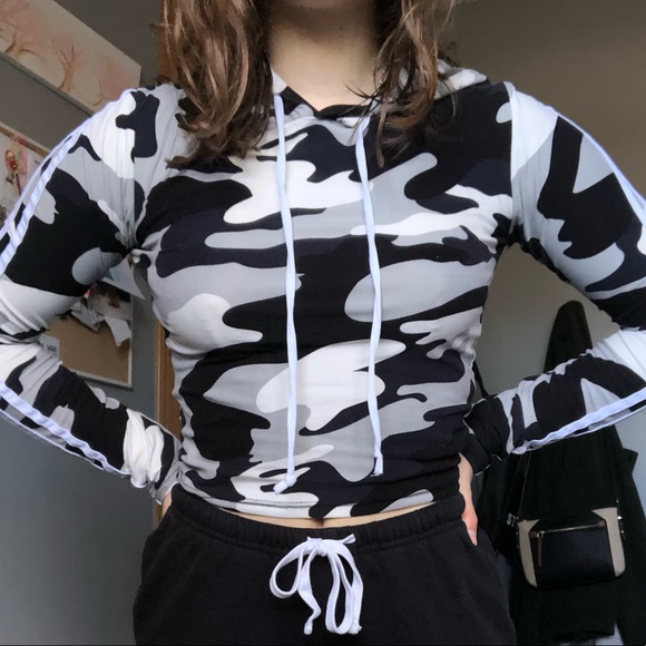 Urban planet cropped athletic hoodie - Picture 1 of 4